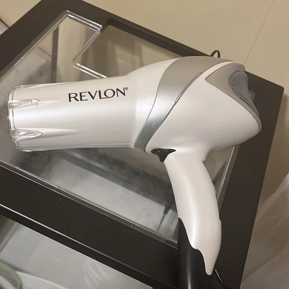 Beauty Bundle- hair dryer- curling iron AND Scunci Bobby Pins - Picture 8 of 10